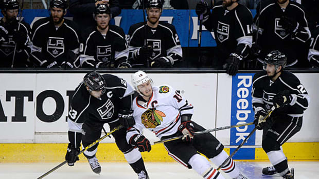 jonathan-toews-kings.jpg